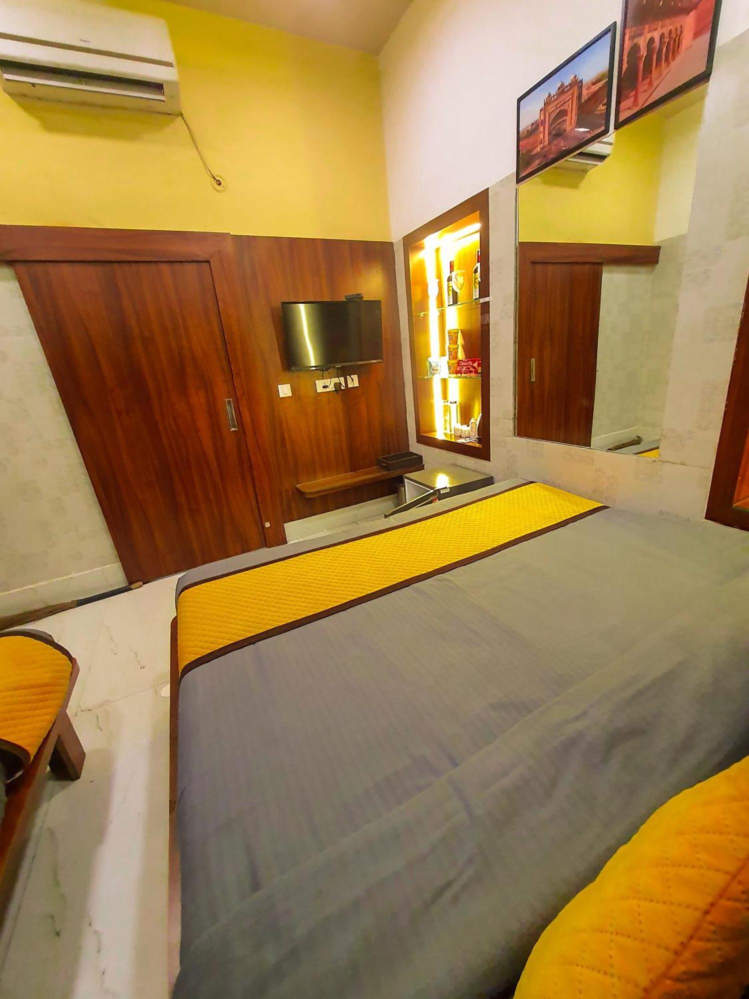 The Vacation Villa Агра Экстерьер фото
